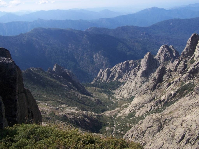 078 Vue depuis la crete de Capitellu.JPG