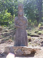 065 Statue en chataignier vers Evisa.JPG